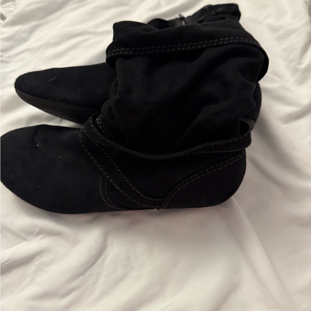 LOWER EAST SIDE Black Suede Boots